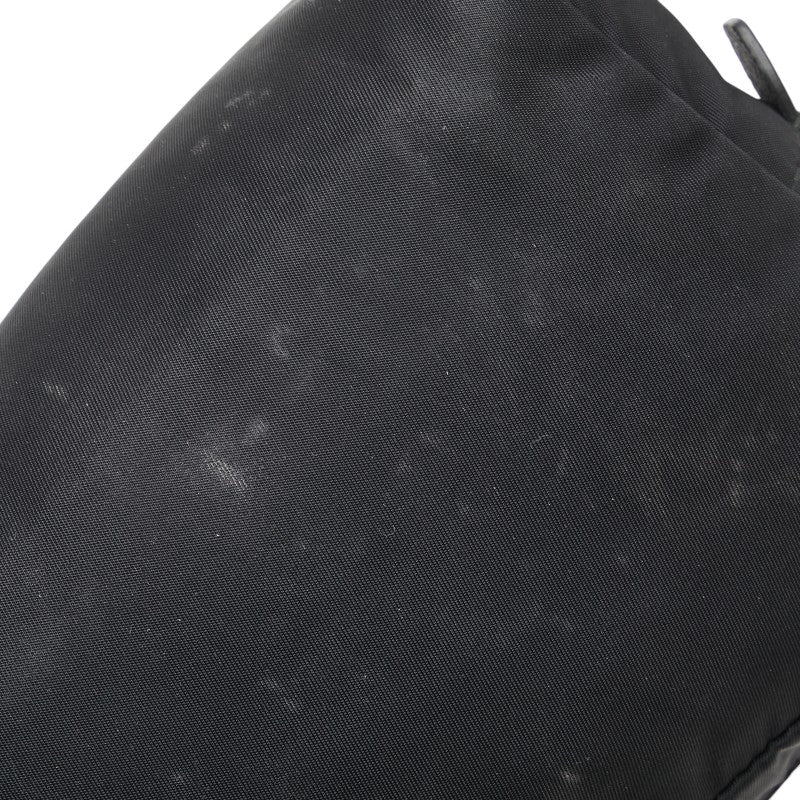 プラダ ヴェラ Re-Nylon トライアングルロゴ ナイロンポーチ