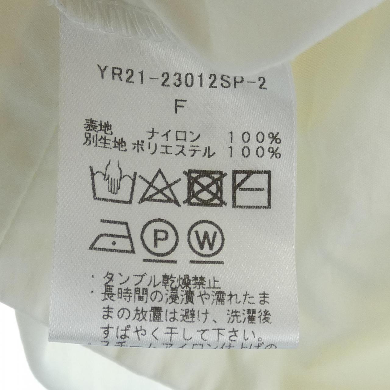 ヨリ トップス