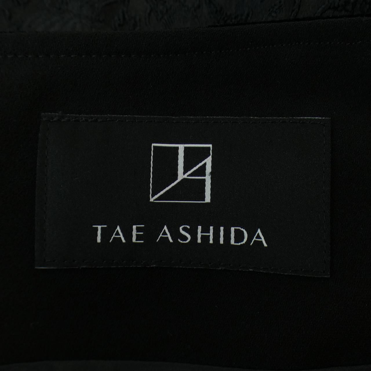 タエアシダ スカート
