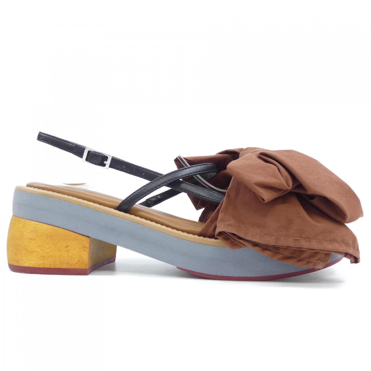 マルニ サンダル