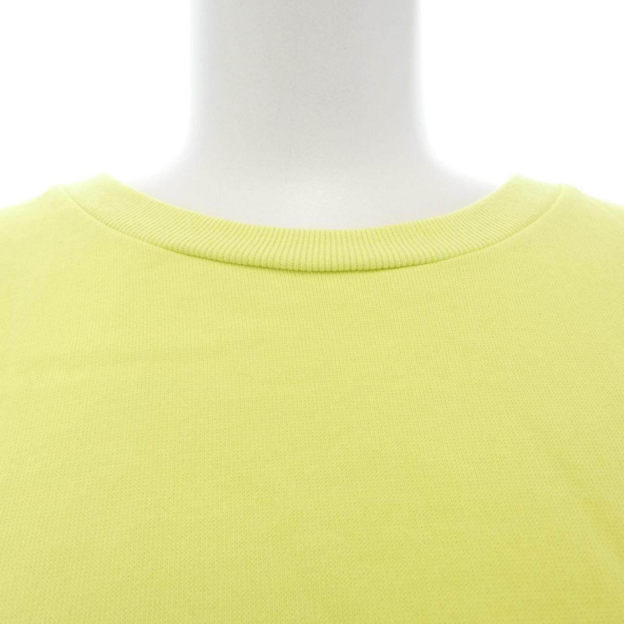 オーラリー Tシャツ