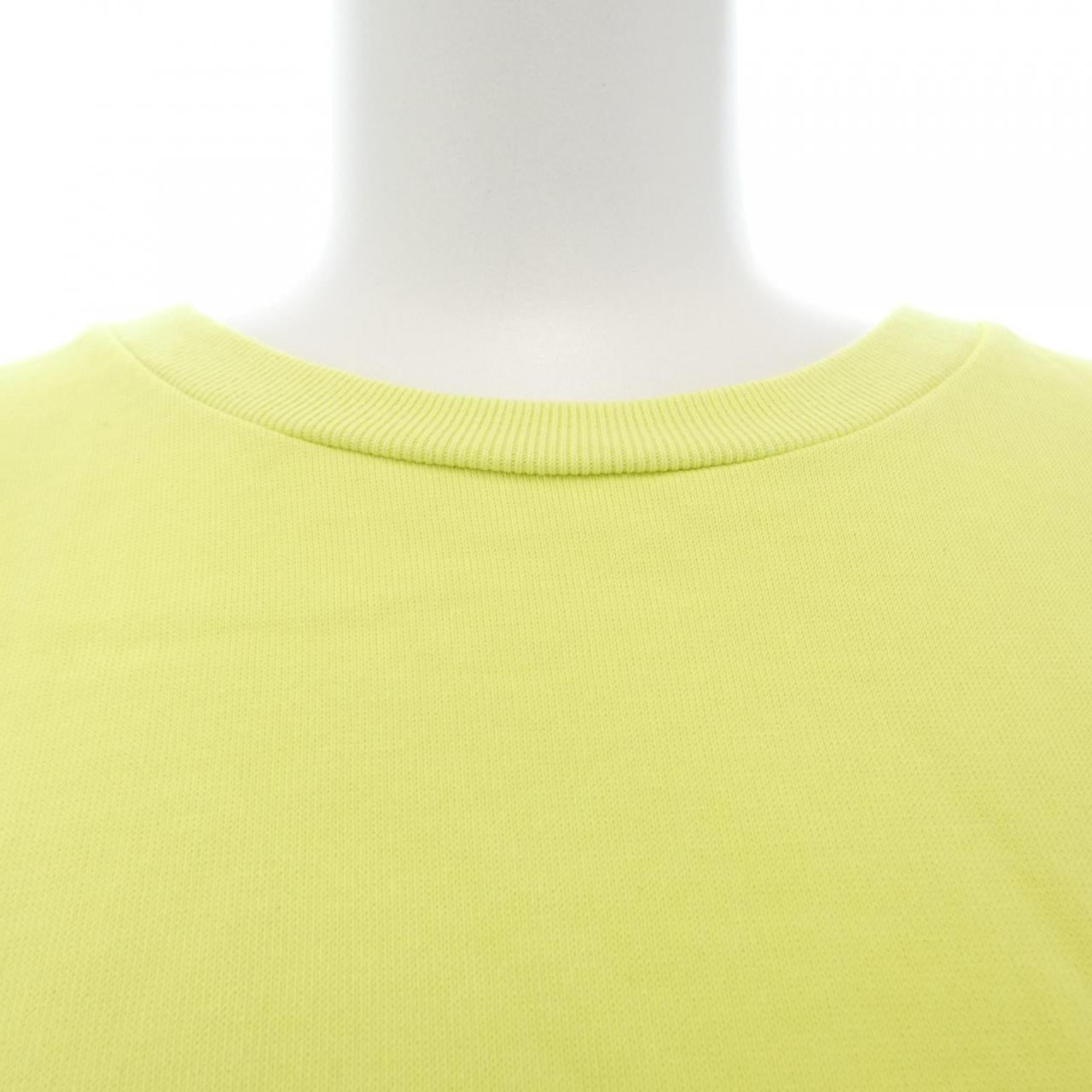 オーラリー Tシャツ
