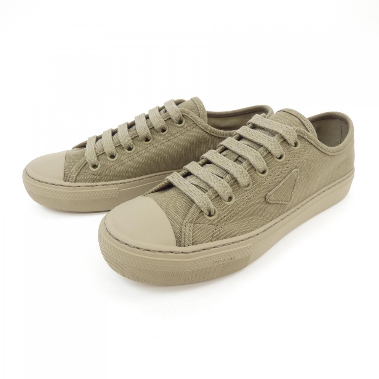 プラダ スニーカー
