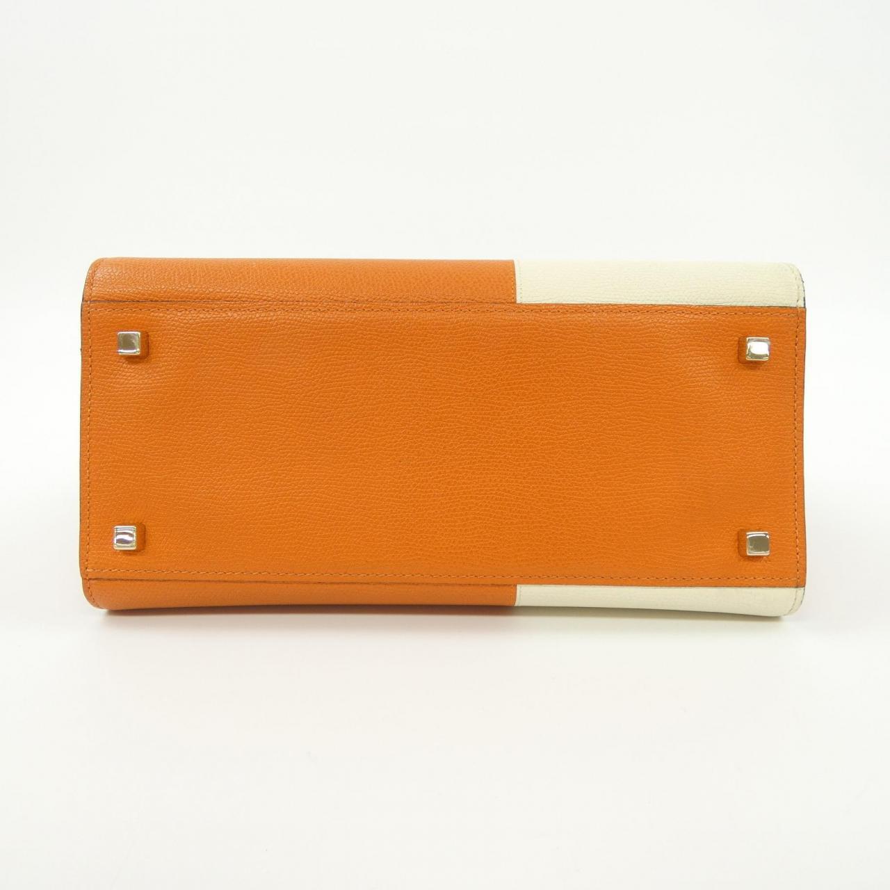 ヴァレクストラ カーフスキンバッグ
