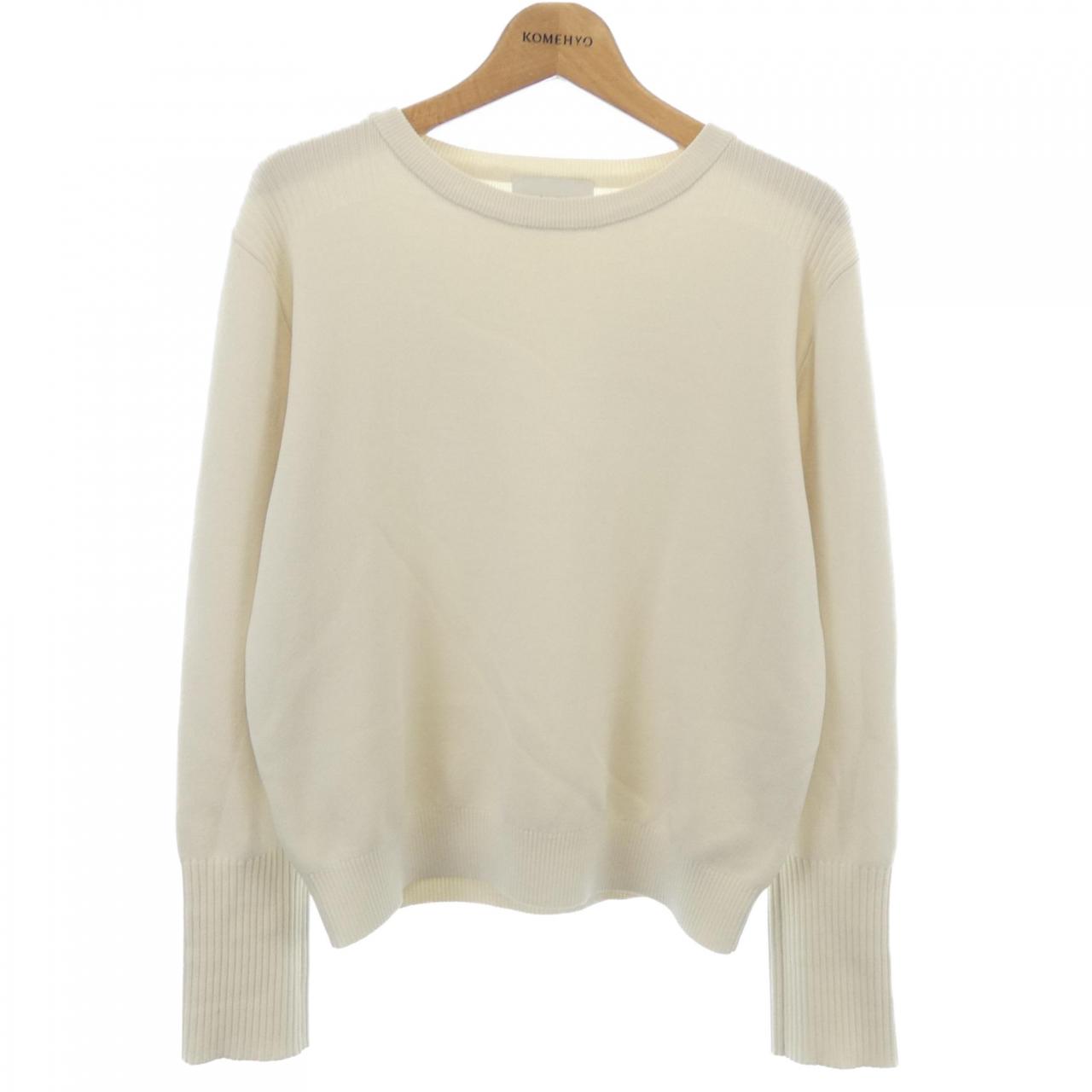 クラネ ニットトップス