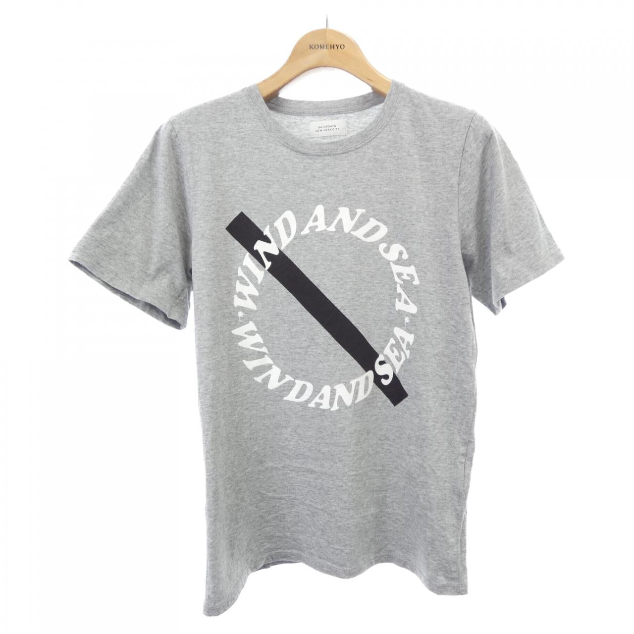サタデーズ コットンTシャツ