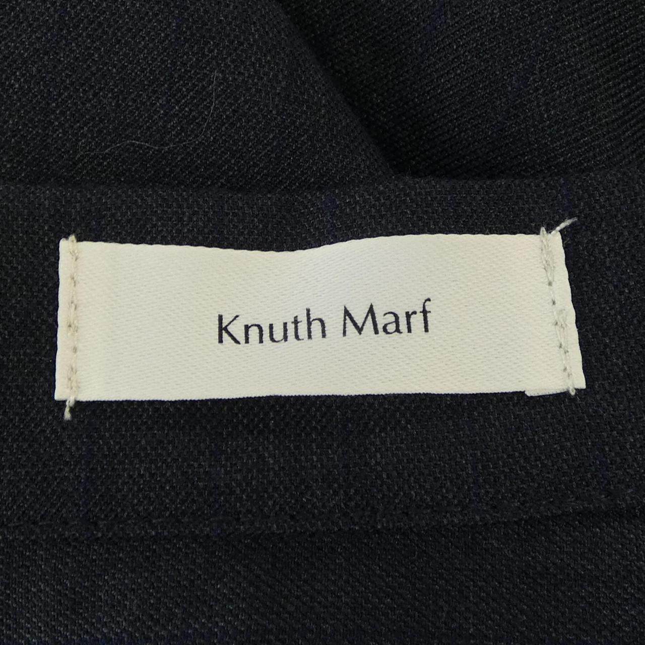 knuthmarf トップス