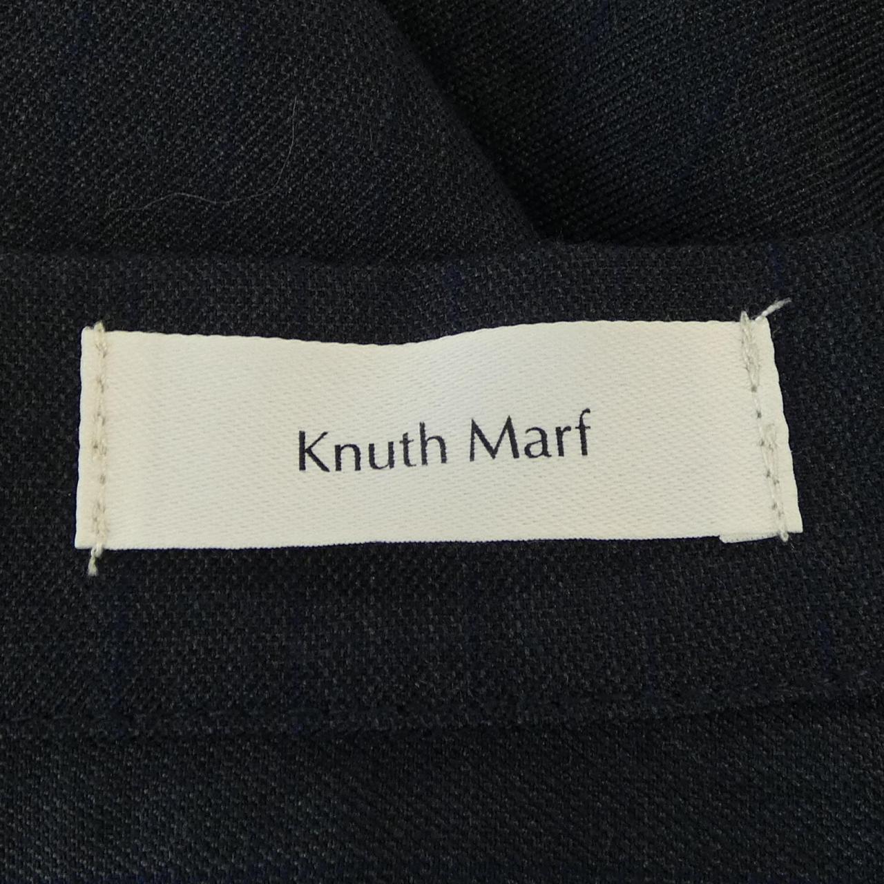 knuthmarf トップス