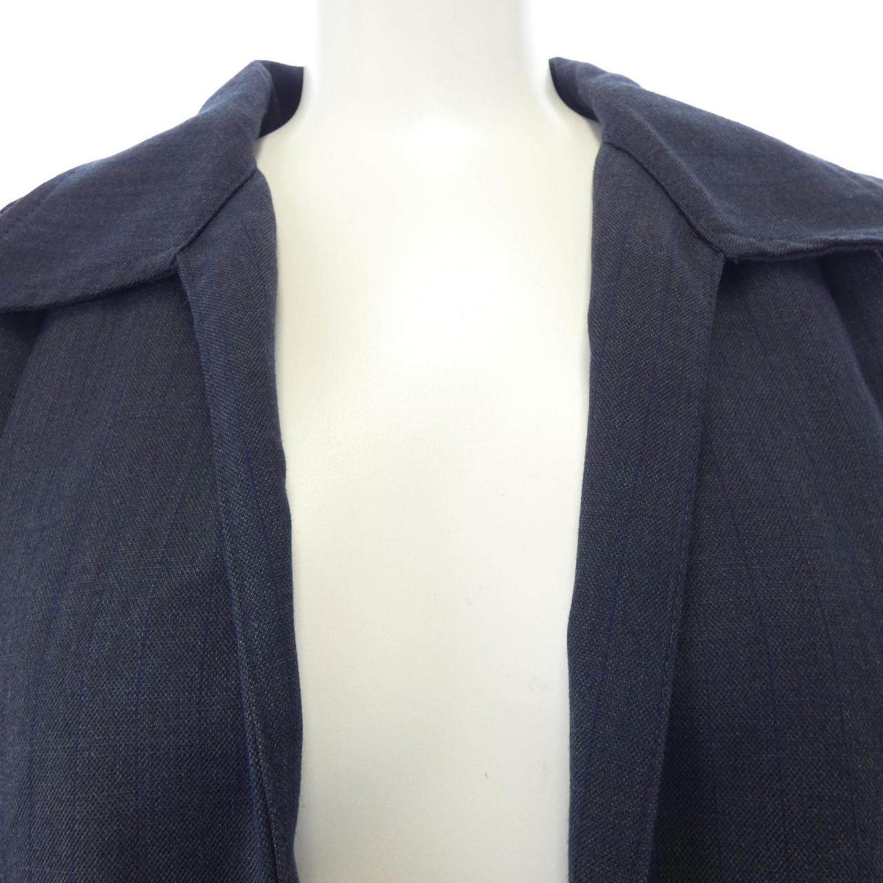 knuthmarf トップス