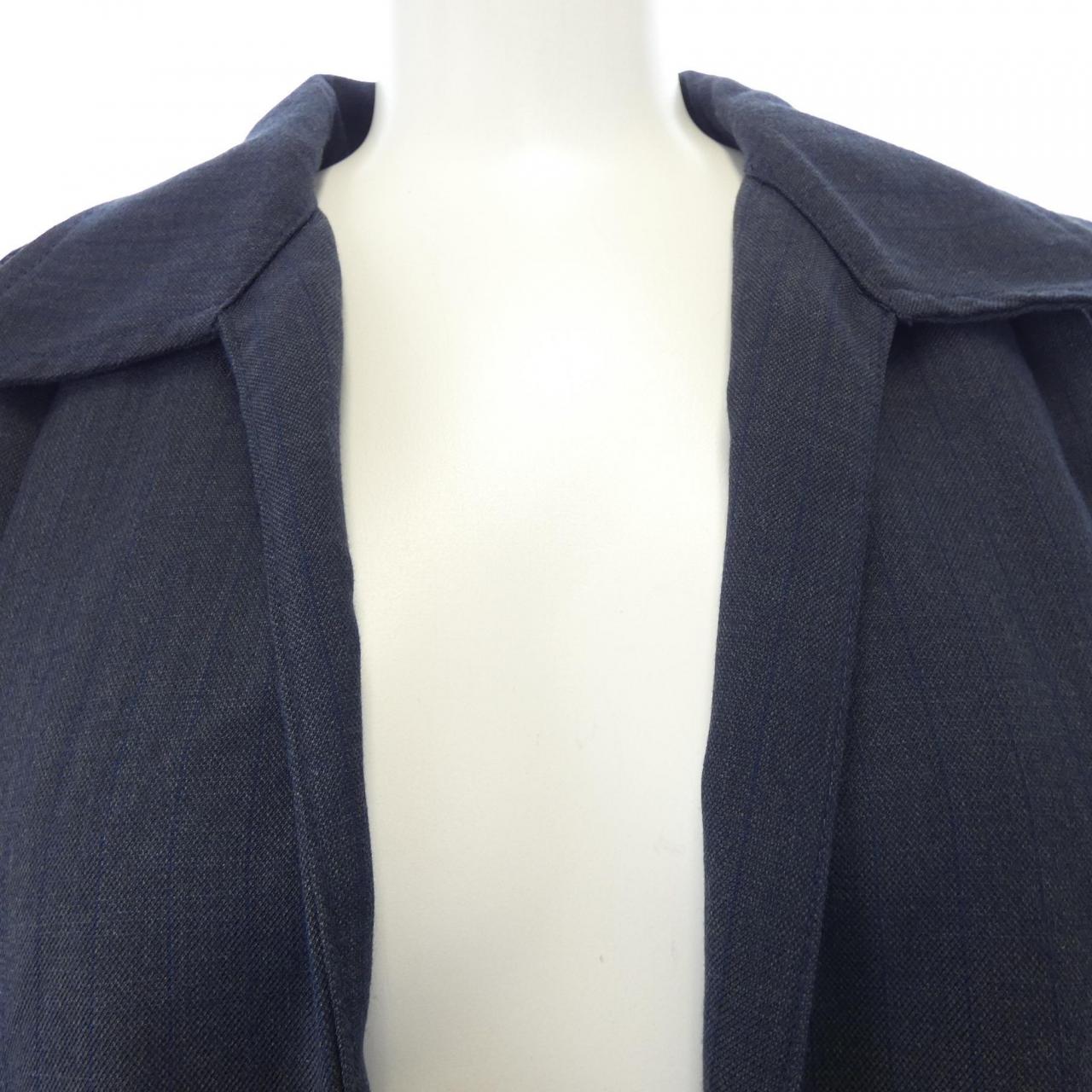 knuthmarf トップス