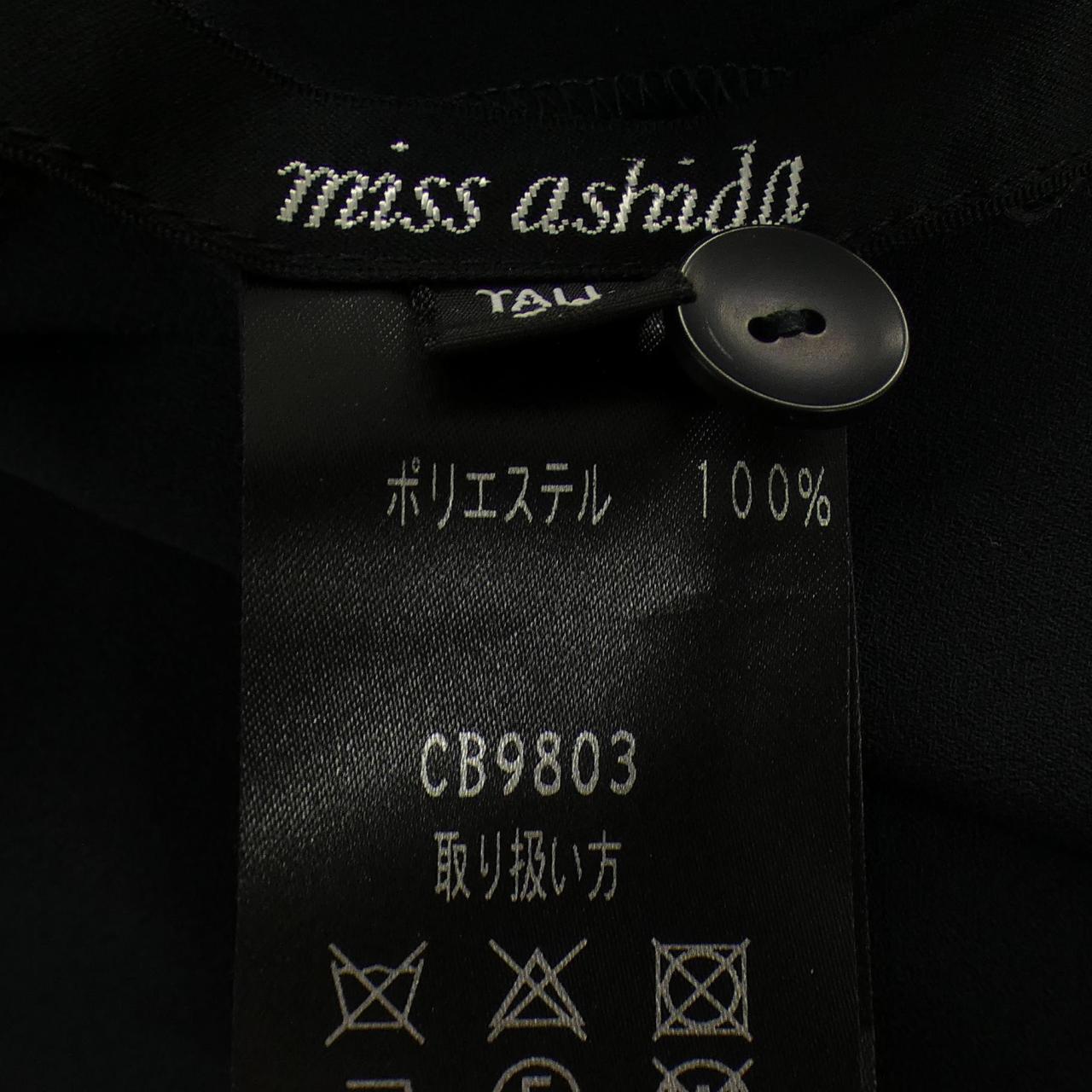ミスアシダ トップス