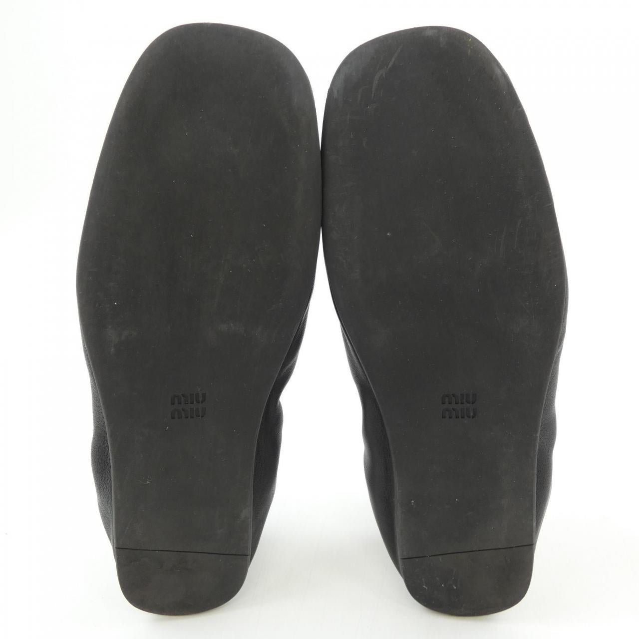 ミュウミュウ ギャザー ナッパ レザー ローファー