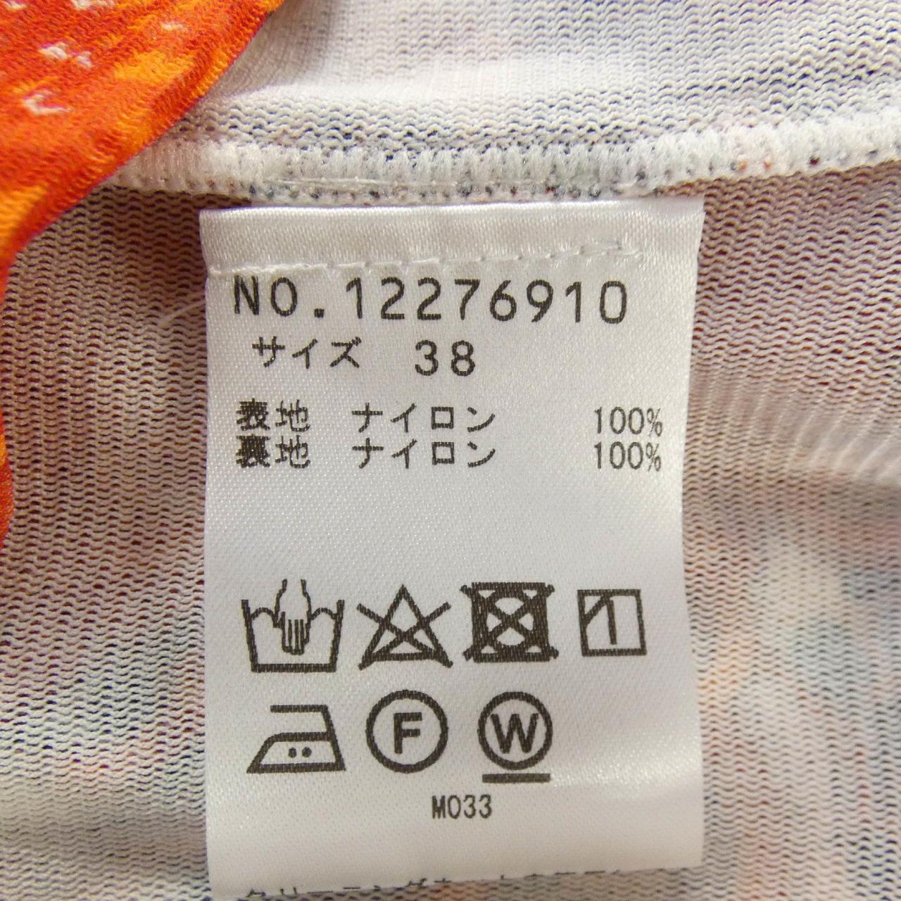 ヴィヴィアンタム トップス