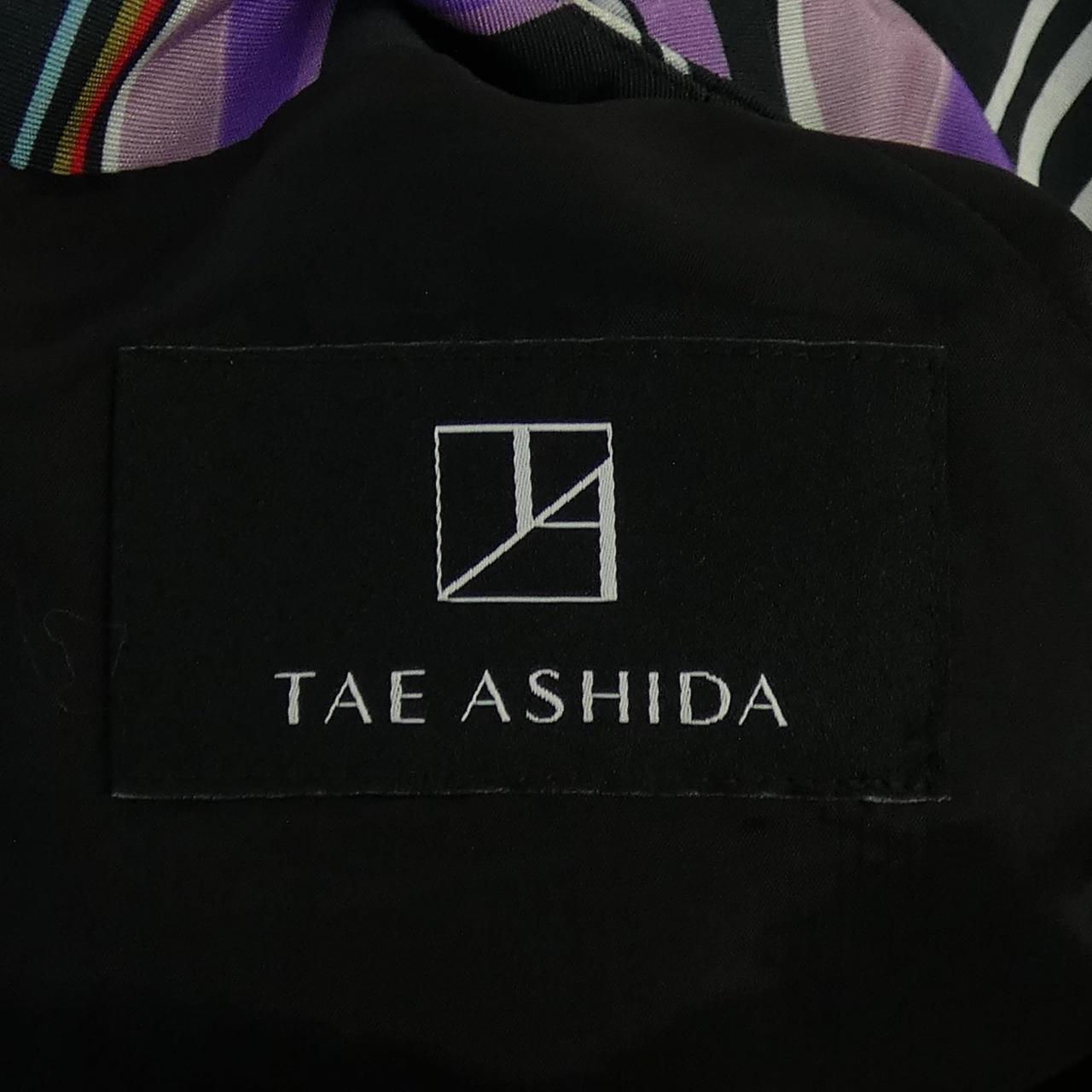 タエアシダ ワンピース