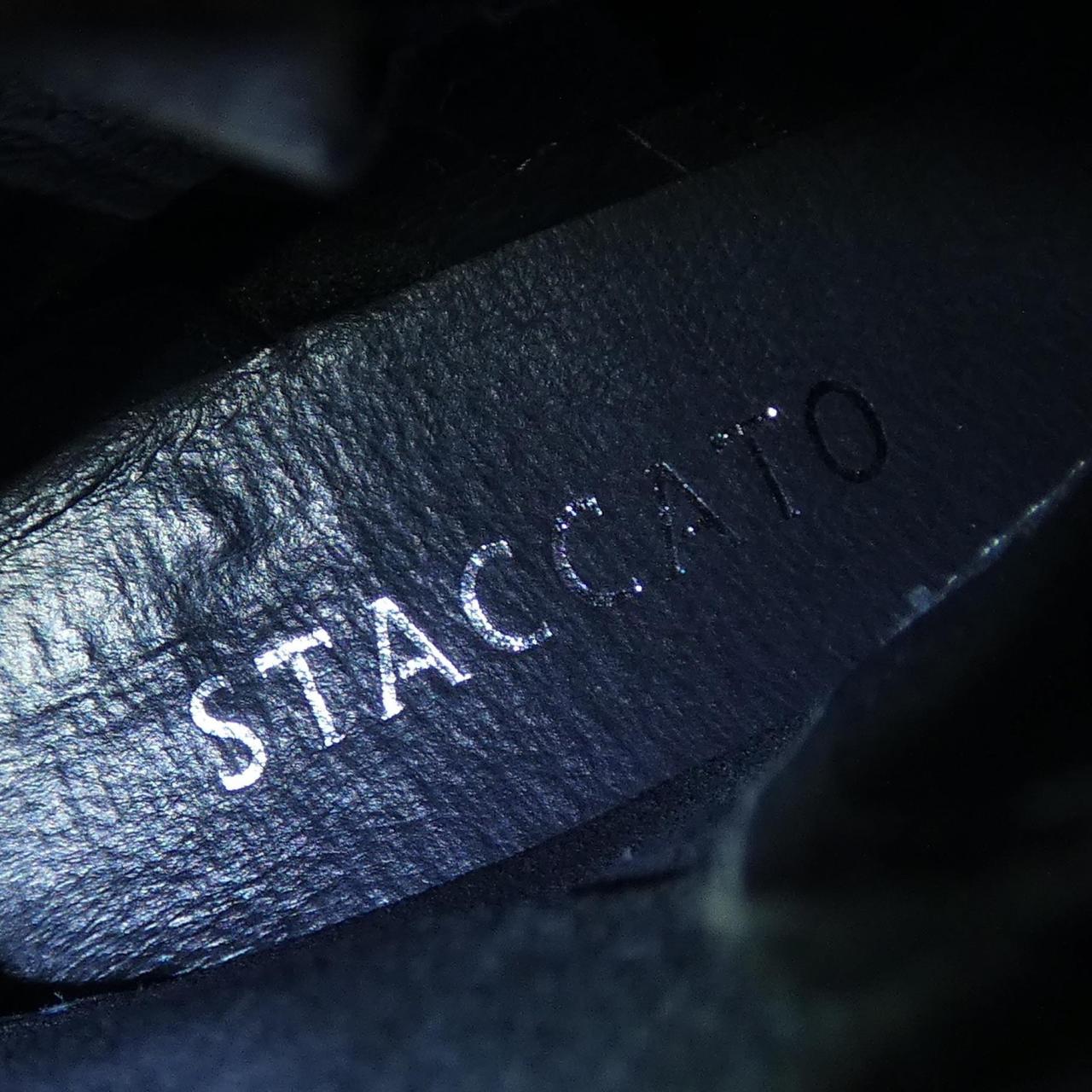 スタッカート ブーツ