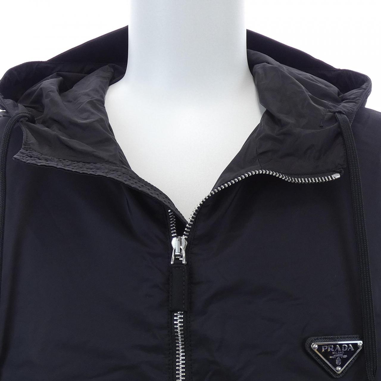 プラダ トライアングルロゴ Re-Nylon ジャケット