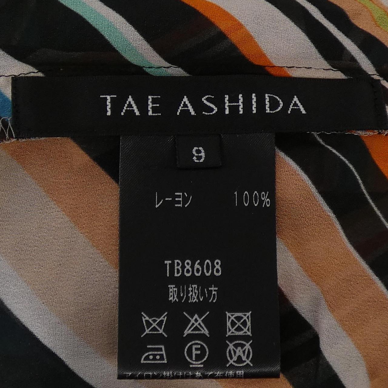 タエアシダ シャツ