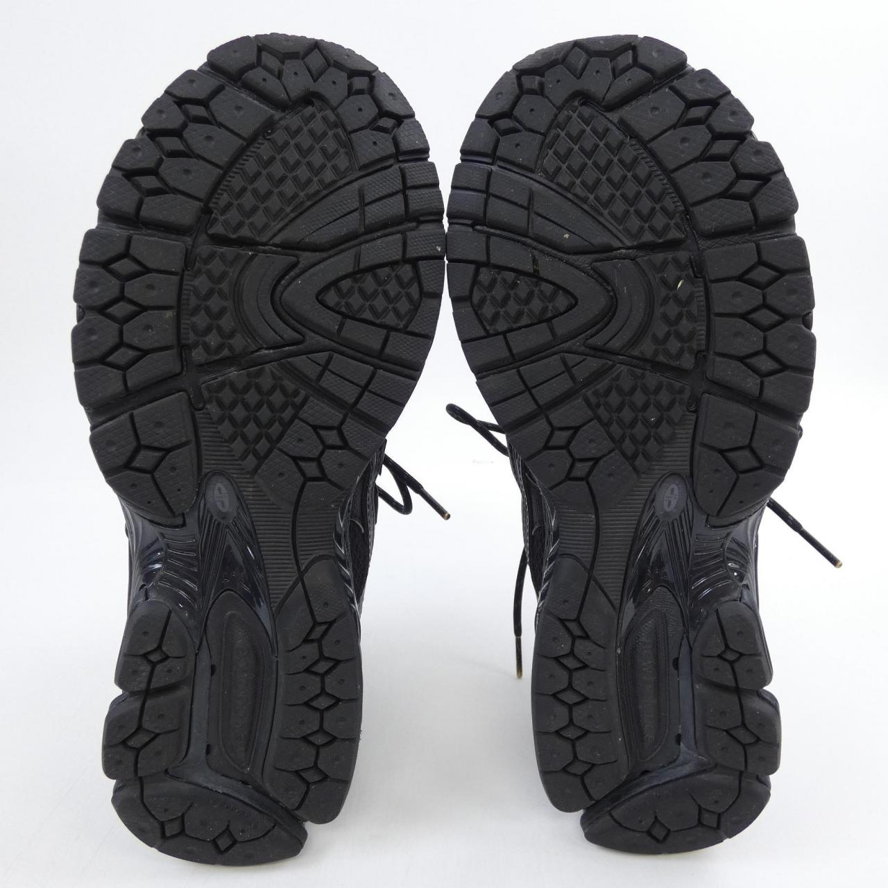 ニューバランス M1906NJ スニーカー