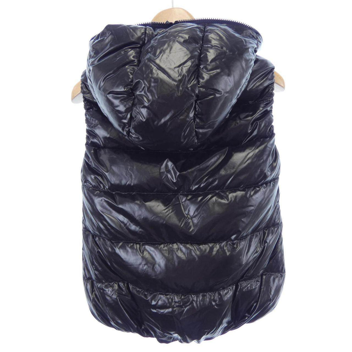 デュベティカ ダウンベスト