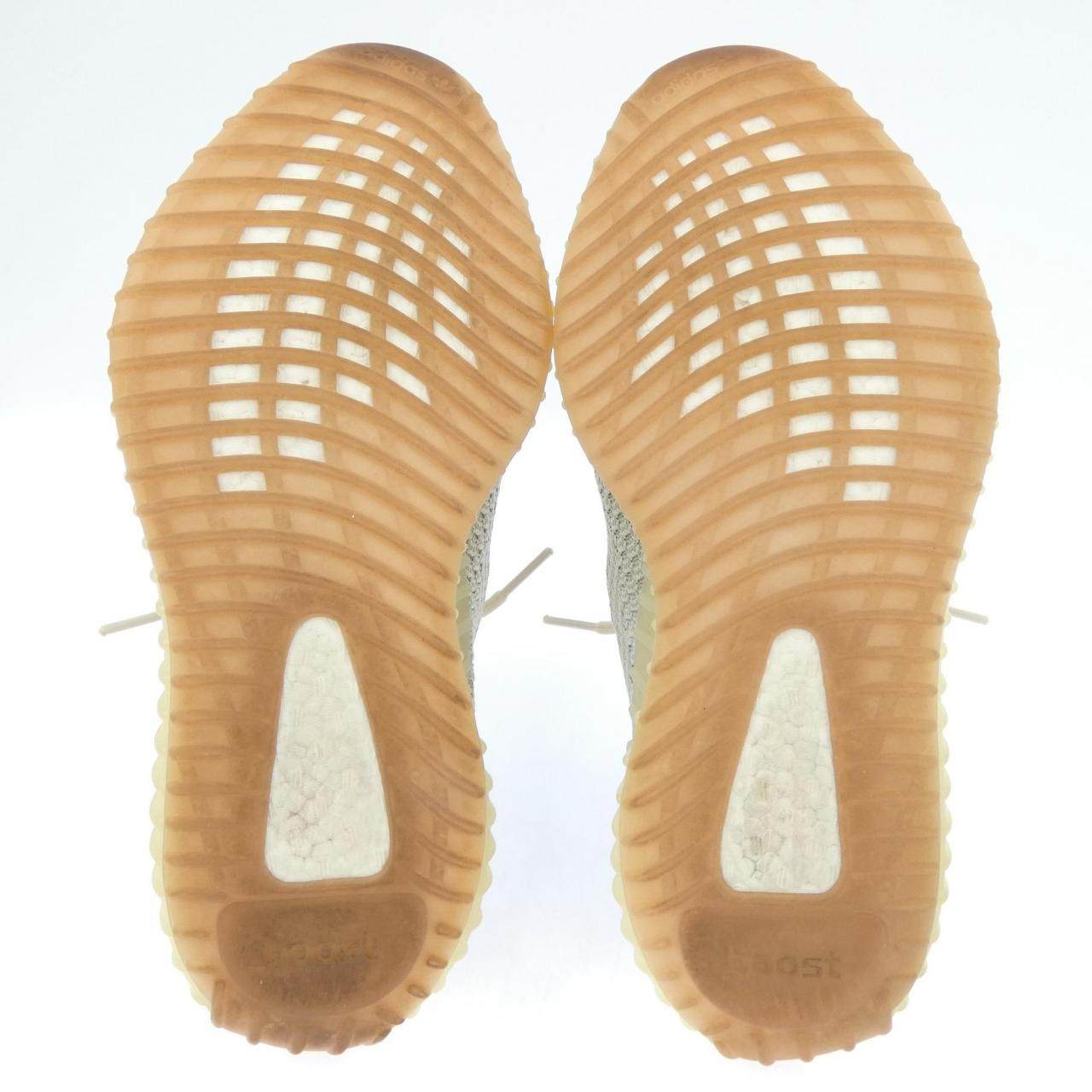 アディダス YEEZY350 スニーカー