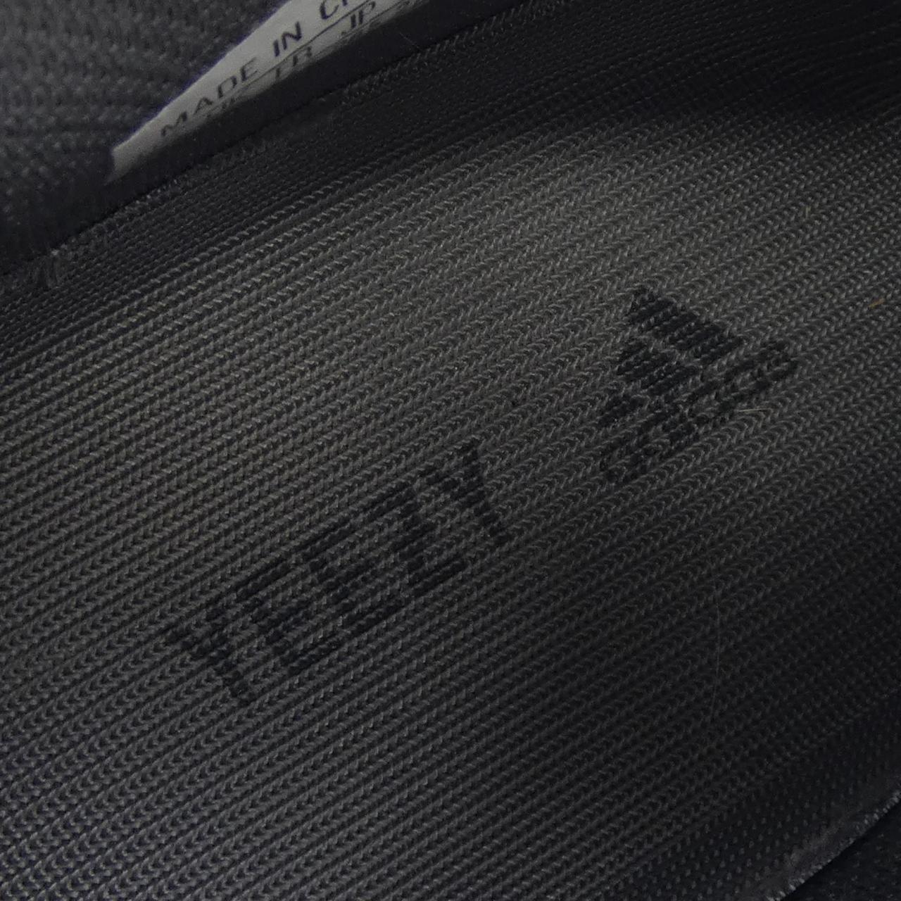 アディダス YEEZY700 スニーカー