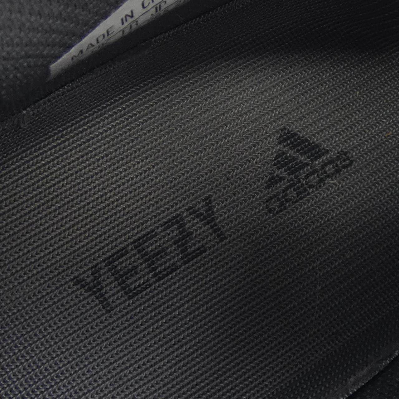 アディダス YEEZY700 スニーカー