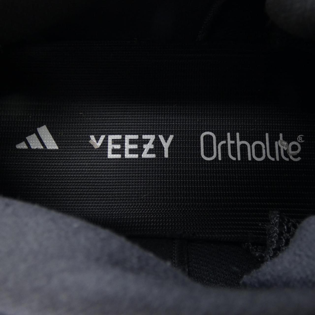 アディダス YEEZY500 スニーカー