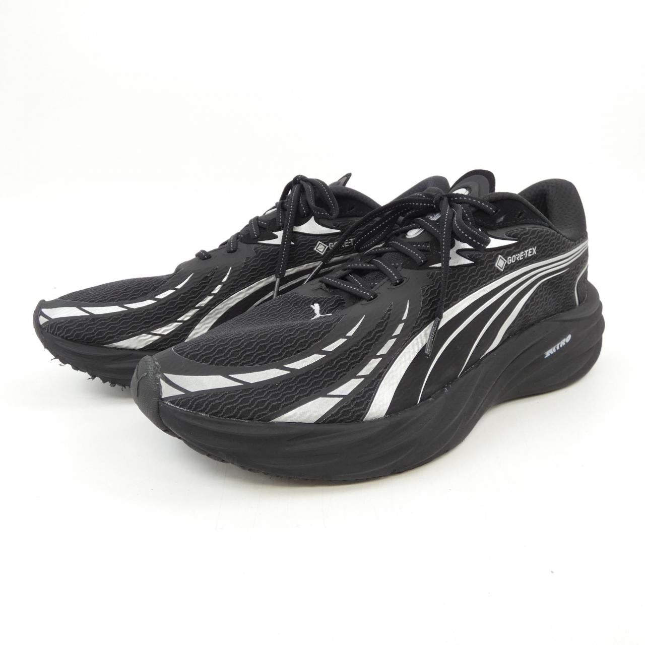 プーマ GORE-TEX スニーカー