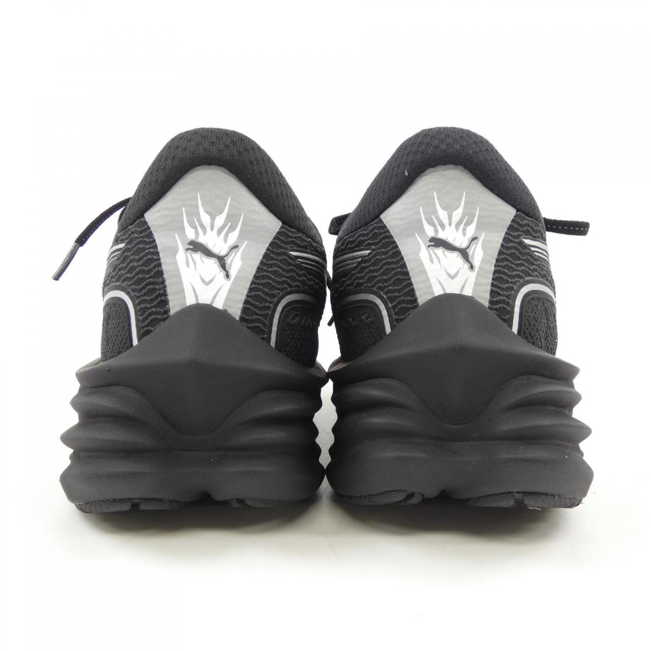 プーマ GORE-TEX スニーカー