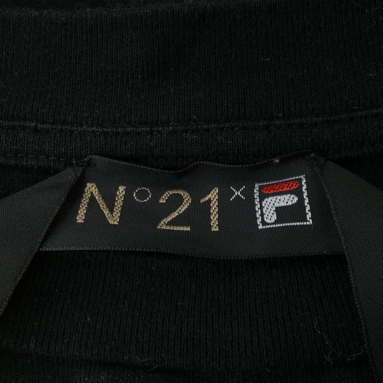ヌメロヴェントゥーノ Tシャツ