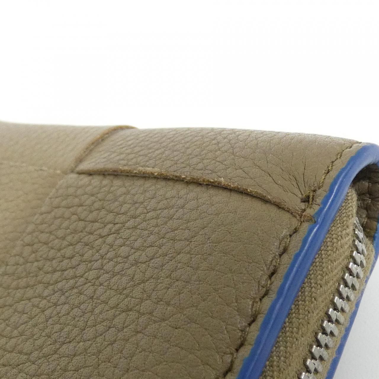 ボッテガヴェネタ カーフ長財布