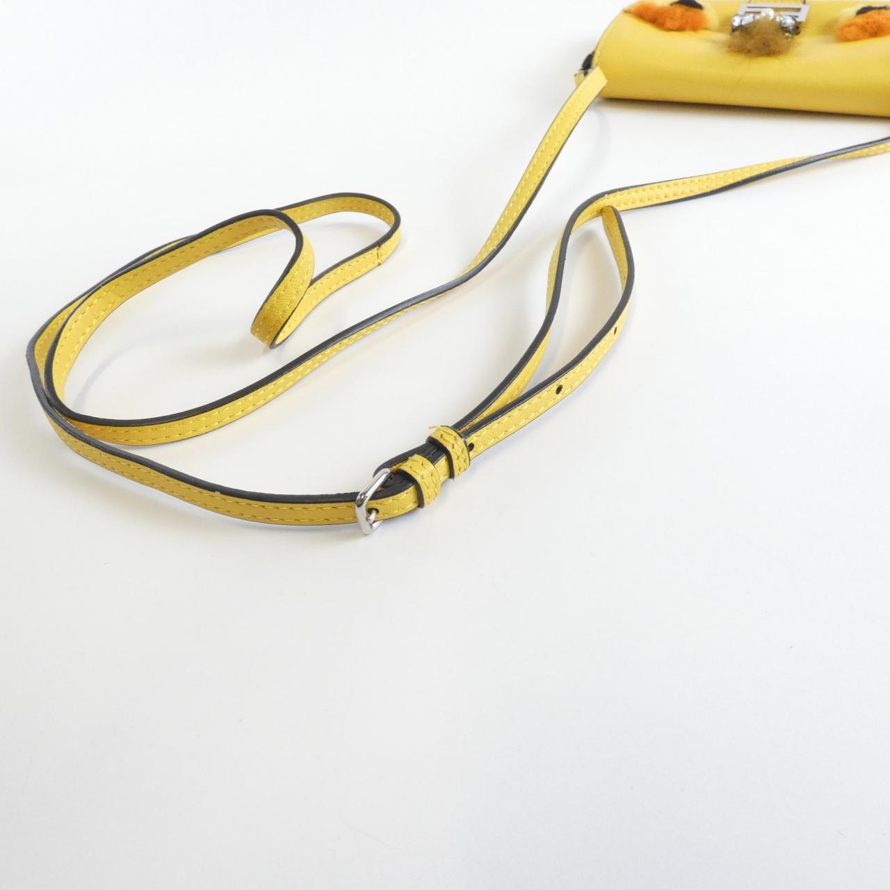 フェンディ BAG BUGS MICRO BAGUETTE ラム ショルダーバッグ