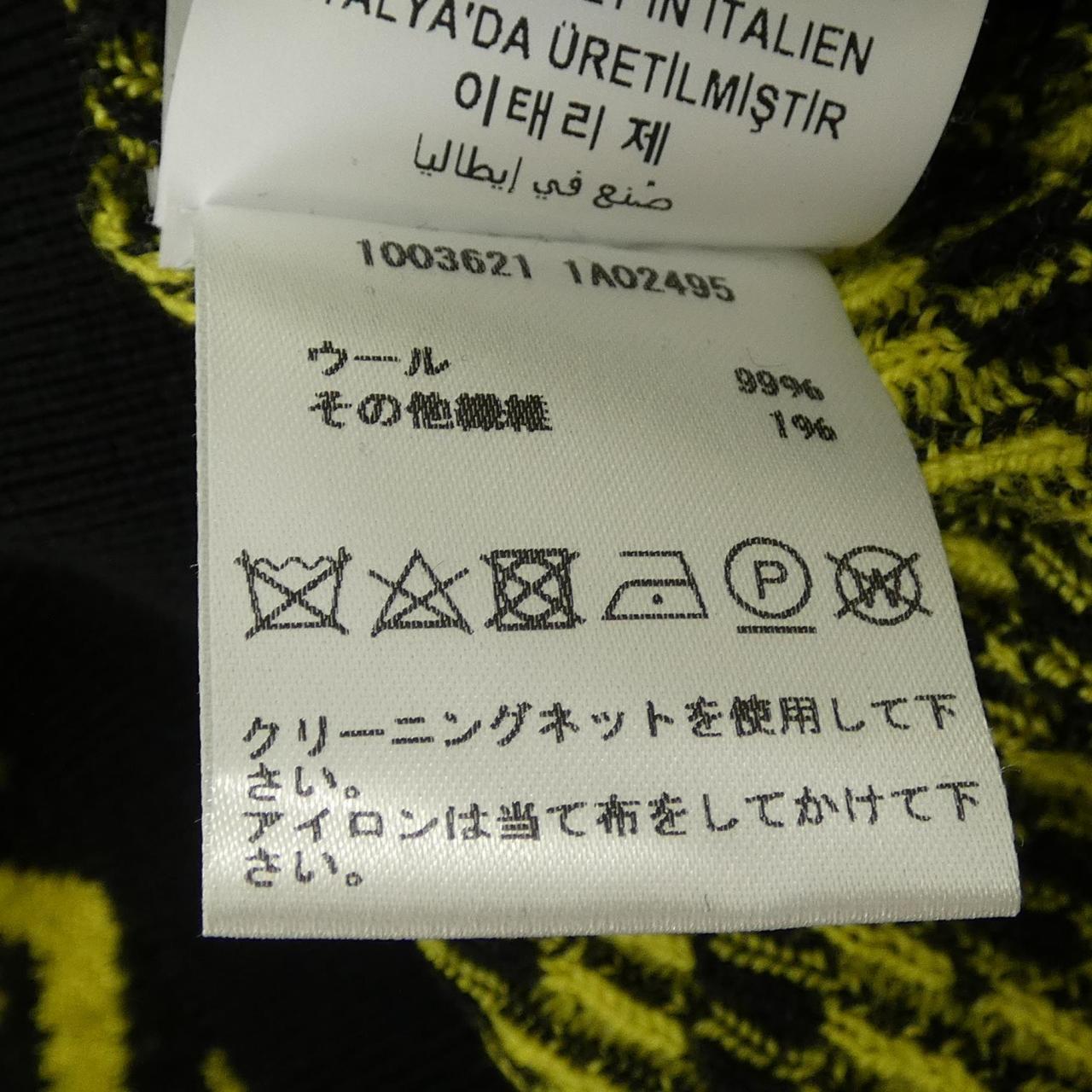 ヴェルサーチェ ニット