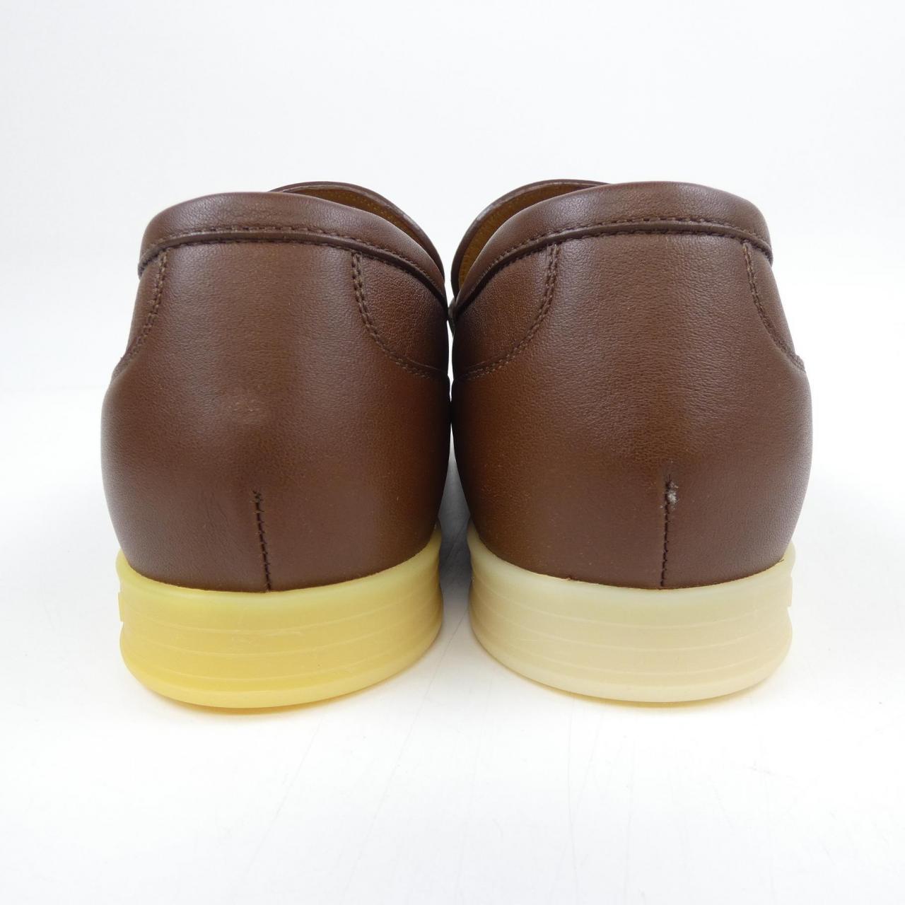 グッチ レザー シューズ
