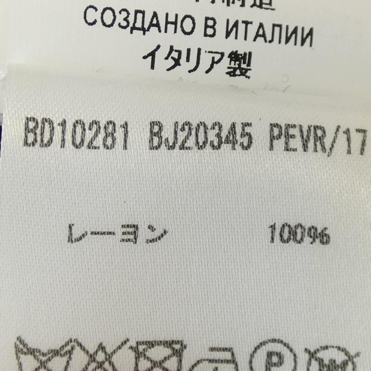 ヴェルサーチェ ニット