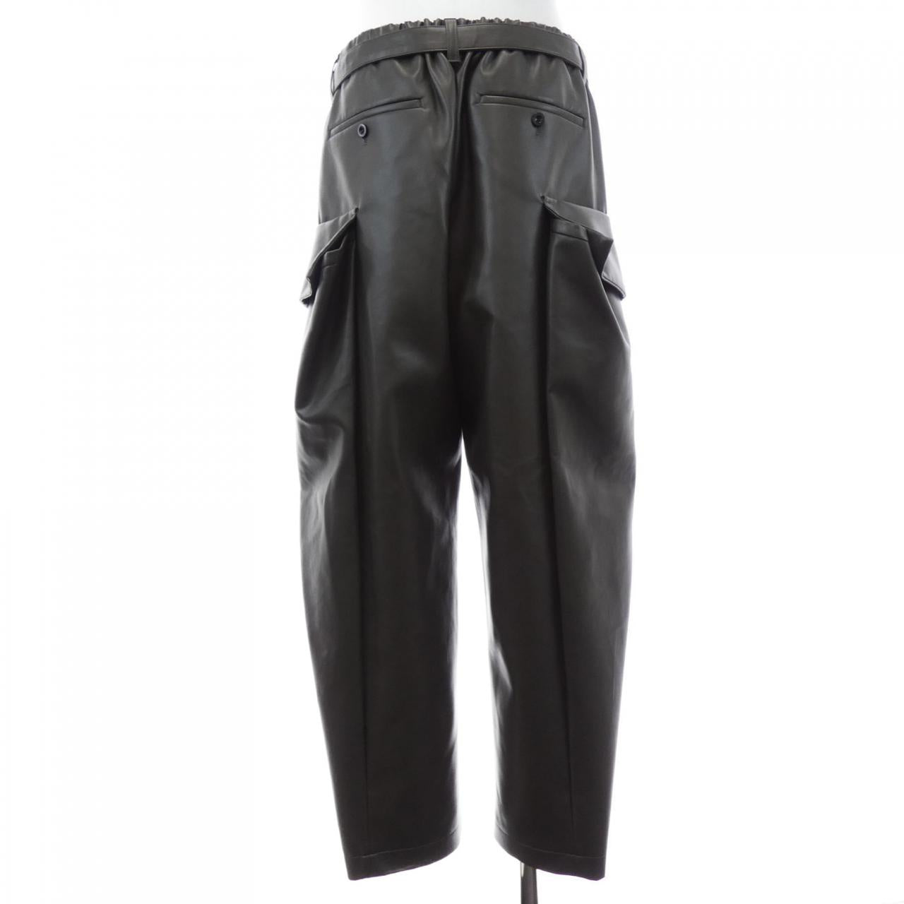 サカイ FAUX LEATHER パンツ