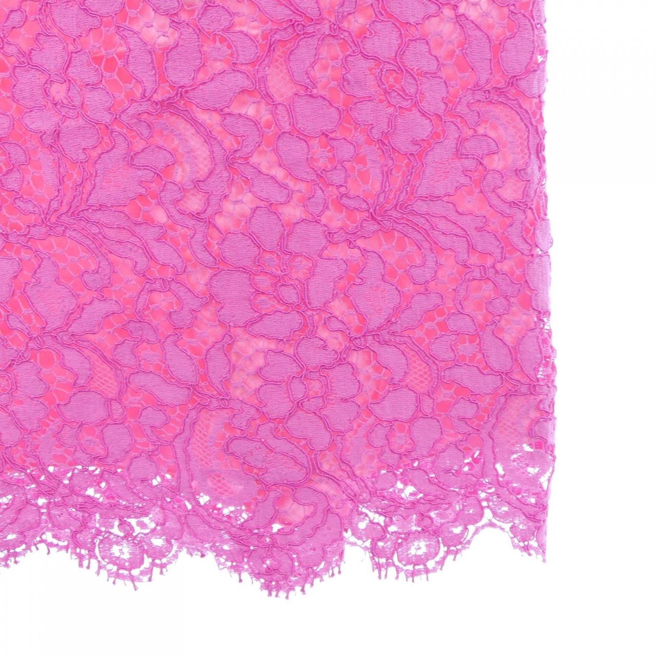 ドゥロワー スカート