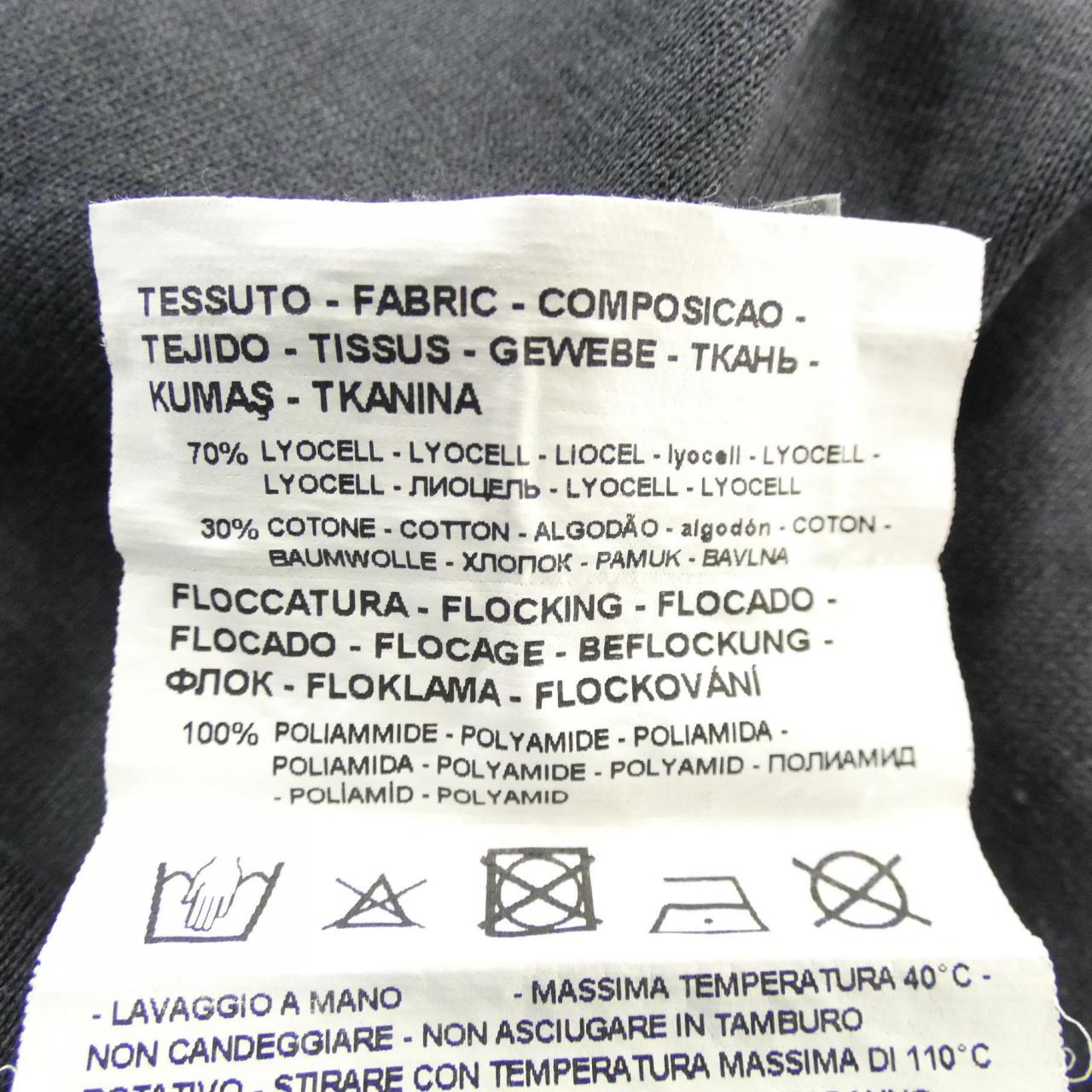 エンポリオアルマーニ Tシャツ