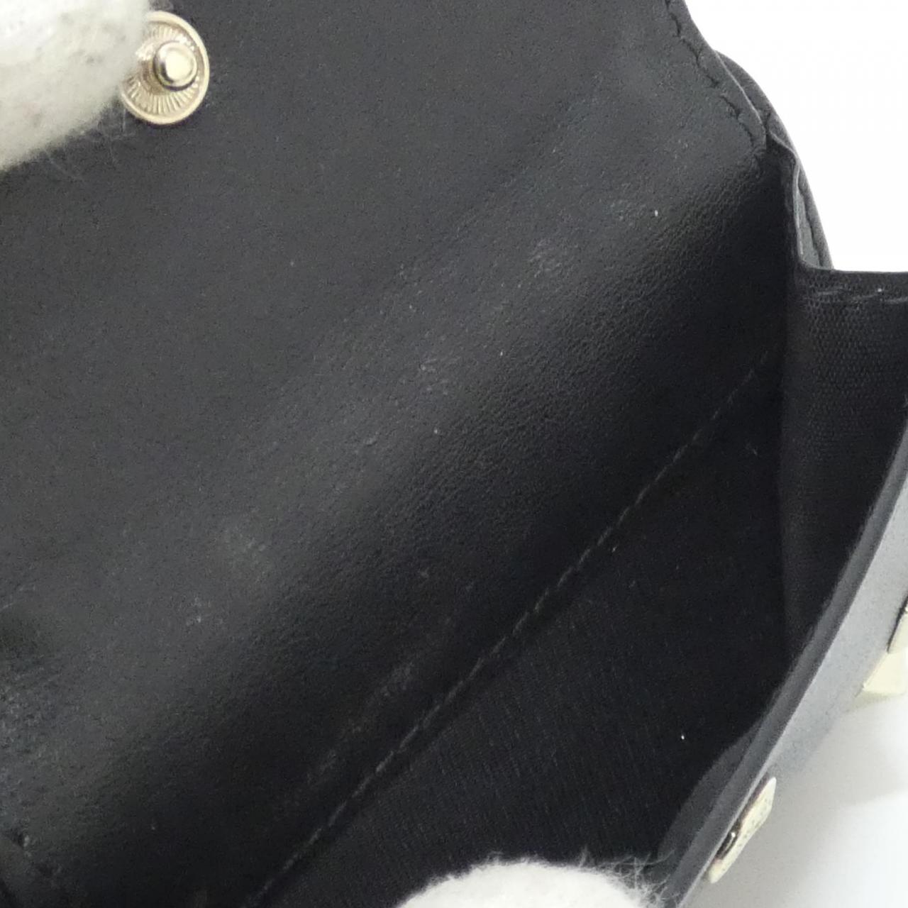 ヴァレンティノガラヴァーニ XW2P0Q47BOL カーフ 財布