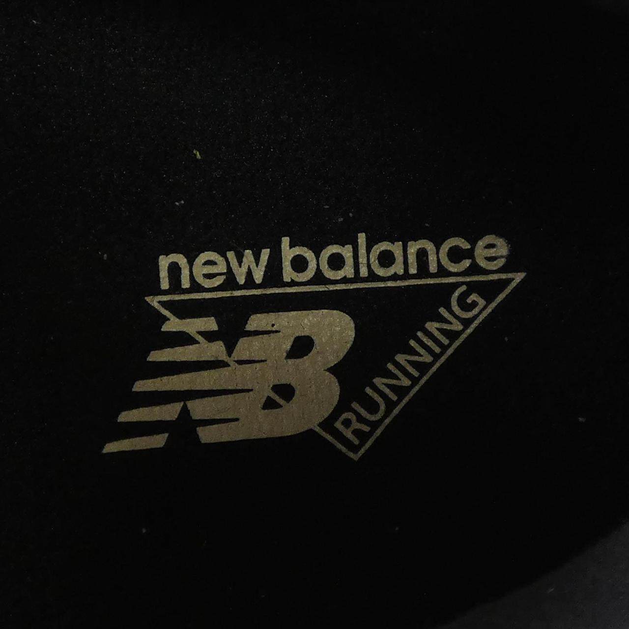 ニューバランス M2002RHO スニーカー