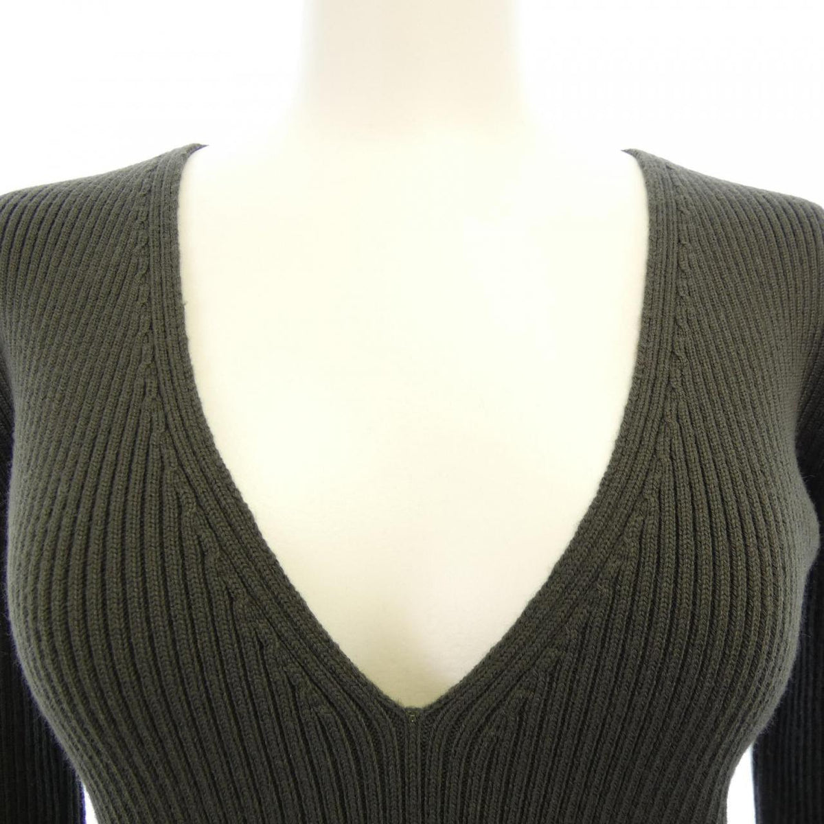 パトゥ ニット