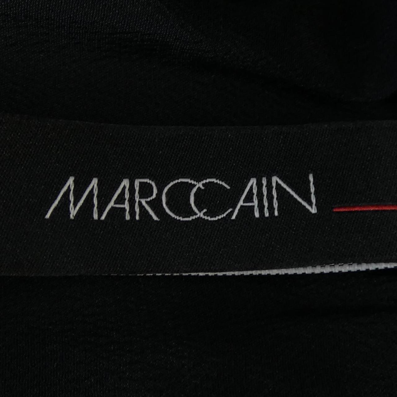 マークケイン スカート
