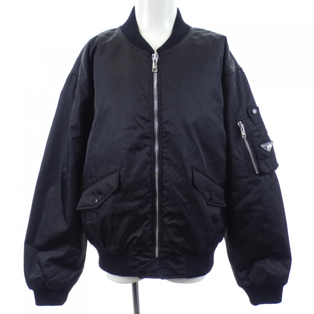プラダ トライアングルロゴ Re-Nylon ジャケット