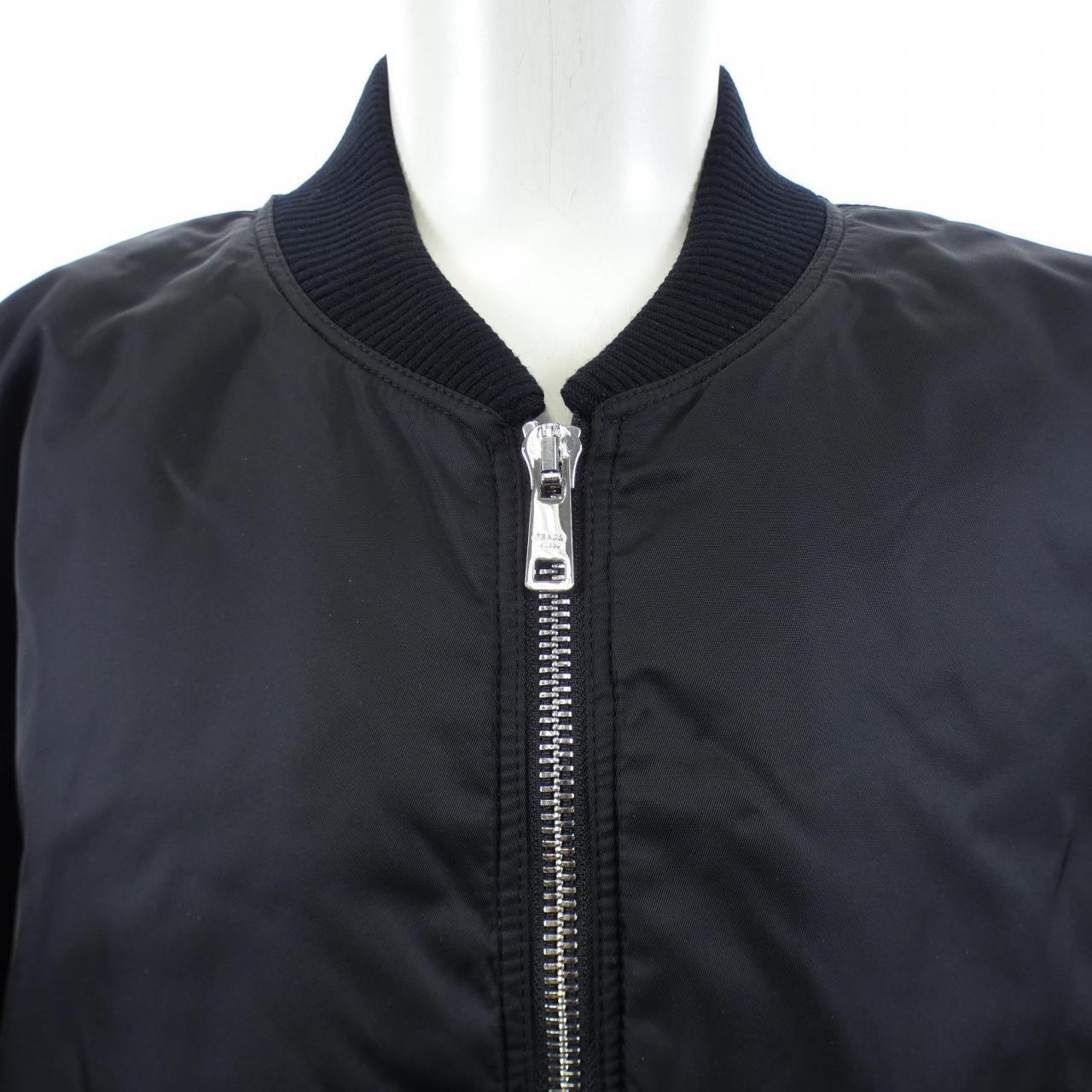 プラダ トライアングルロゴ Re-Nylon ジャケット