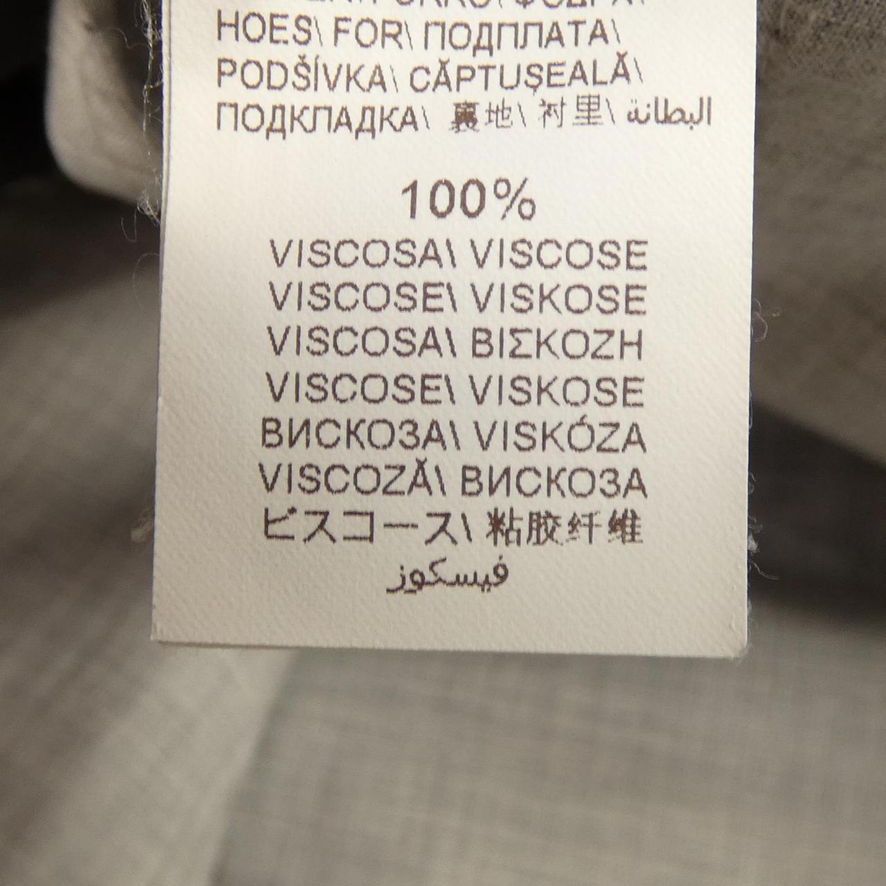 ブルネロクチネリ スーツ