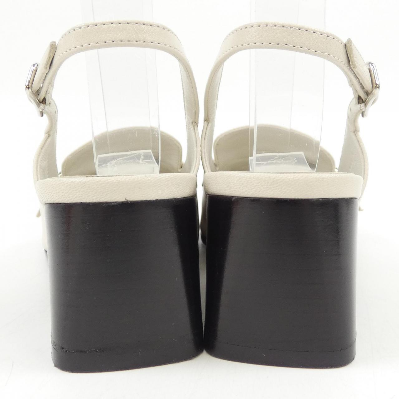 エルメス パリHバックル レザーパンプス