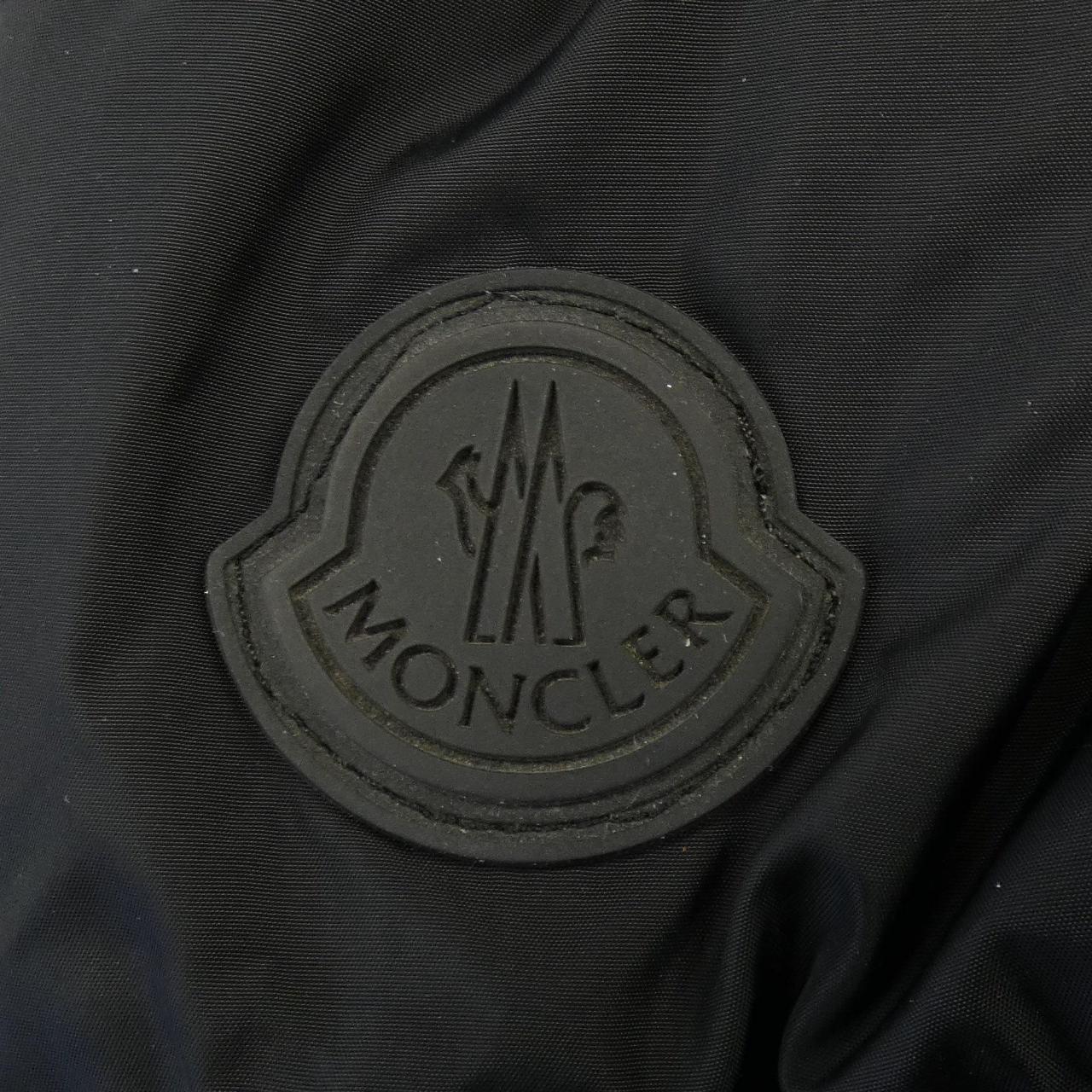 モンクレール MONTCLA ダウンジャケット