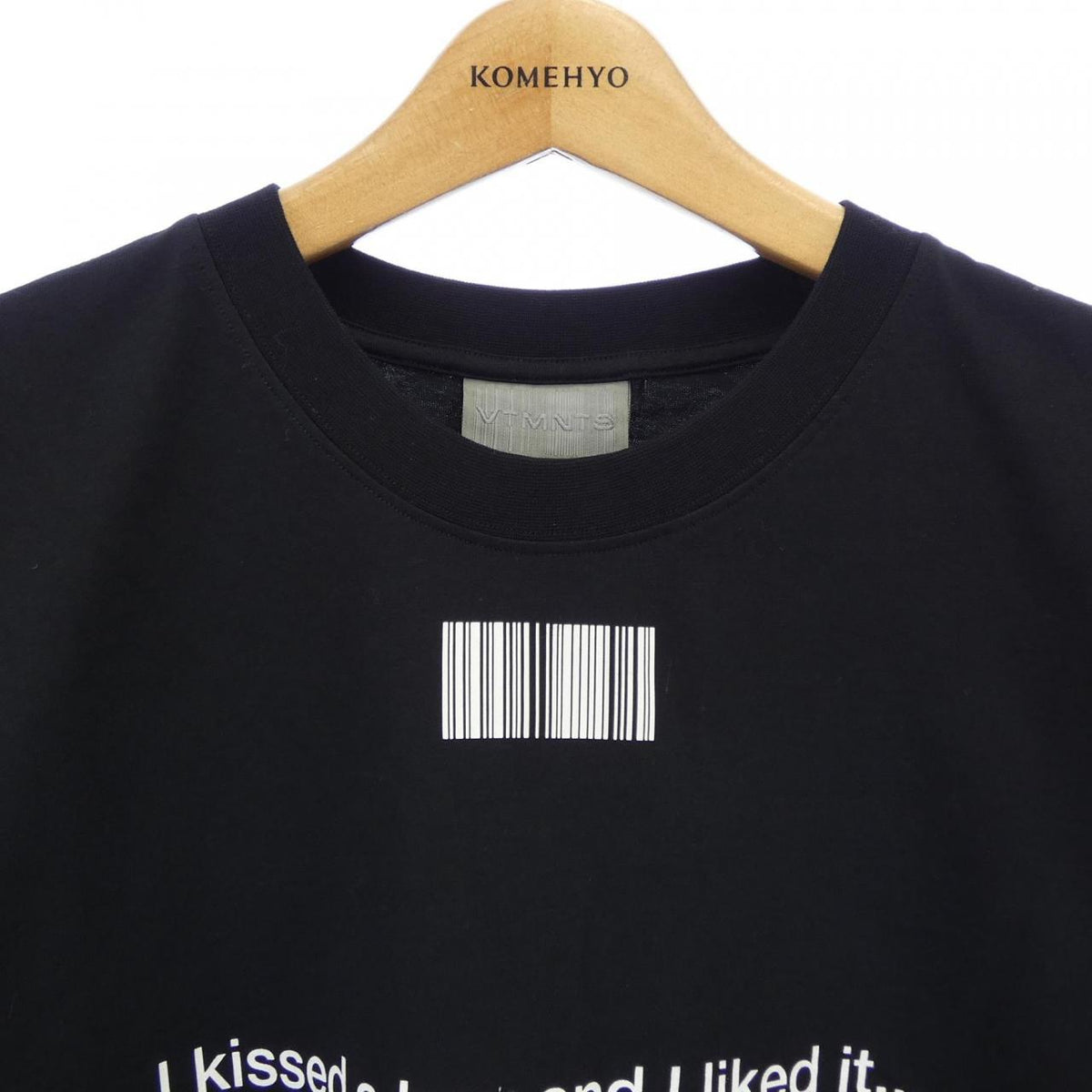 ブイティーエムエヌティーエス Tシャツ