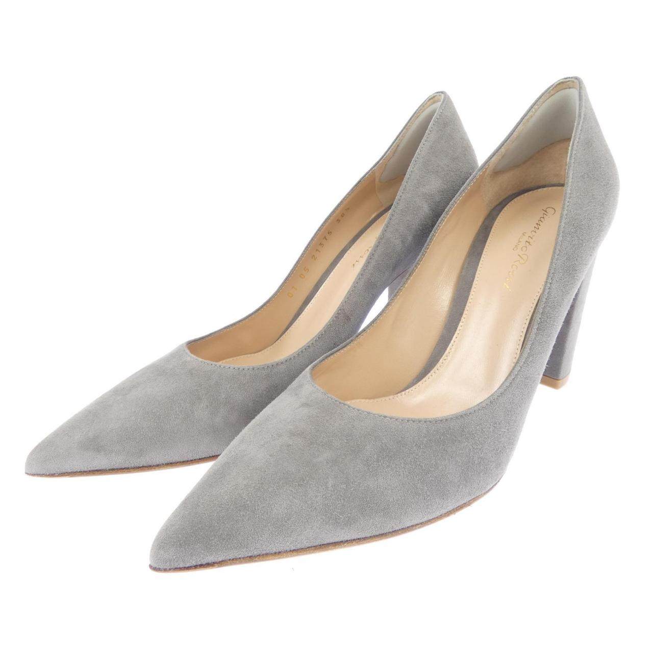 ジャンヴィトロッシ パンプス