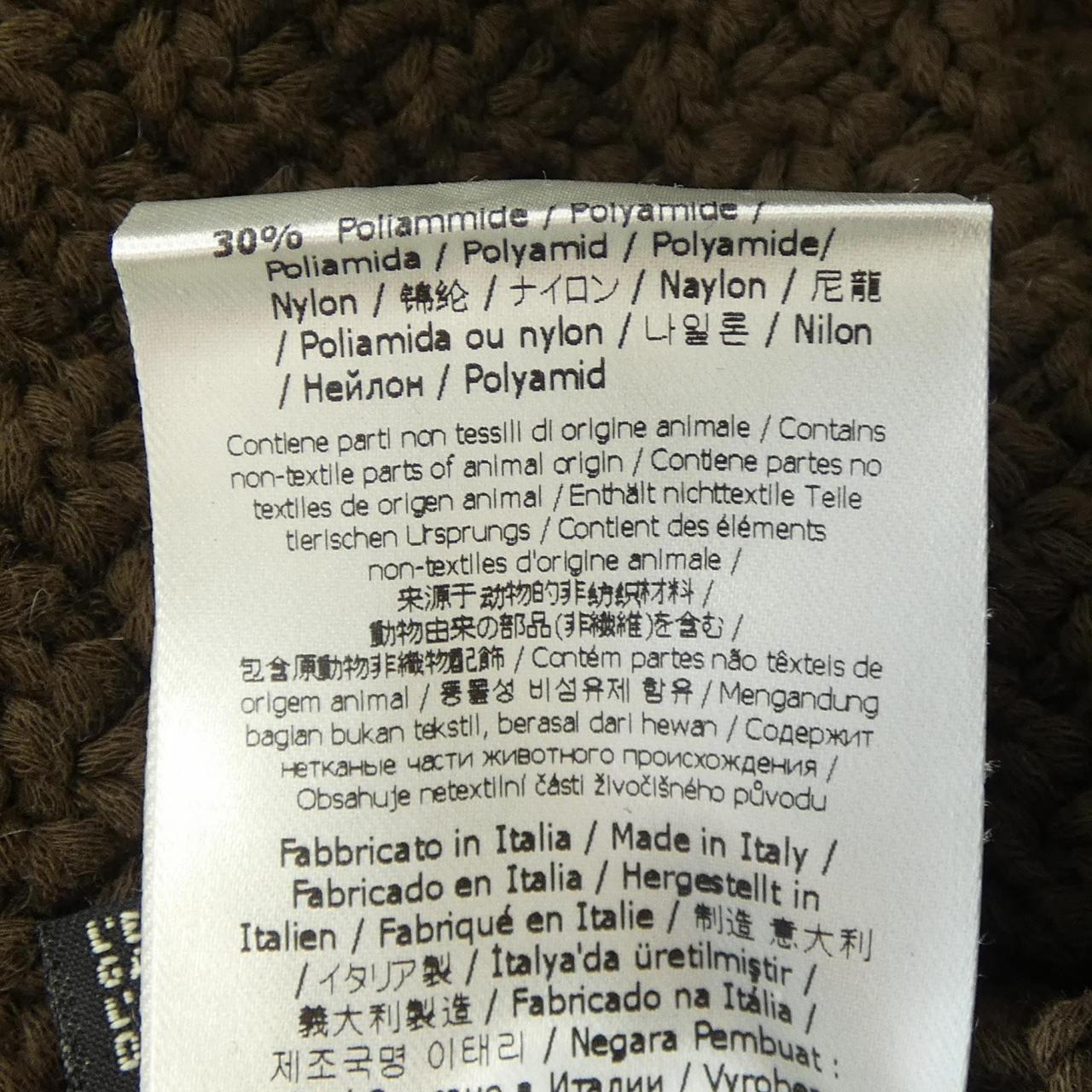 フェンディ ベスト